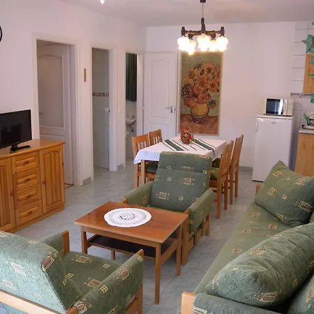 5 Apartment