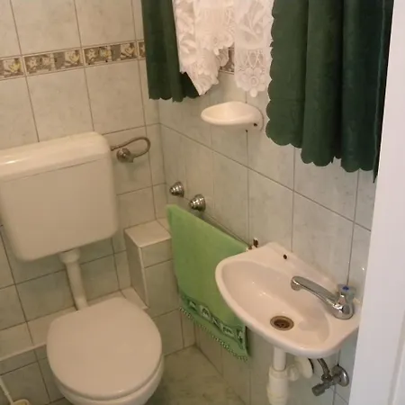 5 Lägenhet *